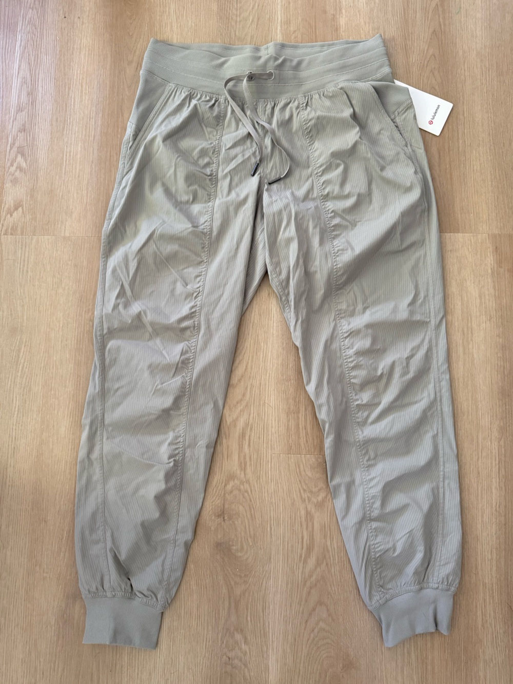 NWT lululemon dance studio mid-rise jogger *full length size 10